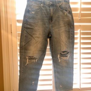 American Eagle mom jean